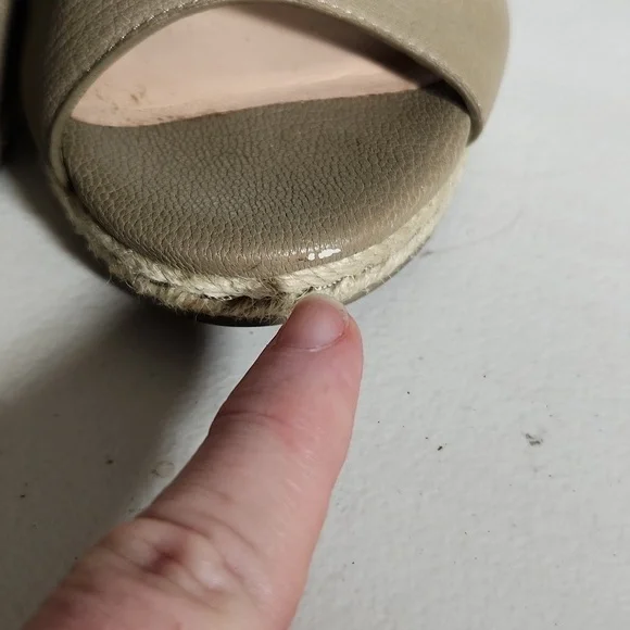 Cole Haan Womens Wedge Heels Size 9 shoes has flaw - Picture 5 of 16